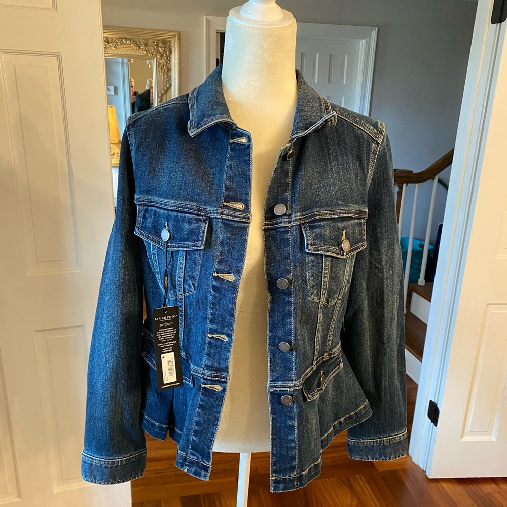 ✨💙NWT Liverpool style Los Angeles denim jacket with peplum design.